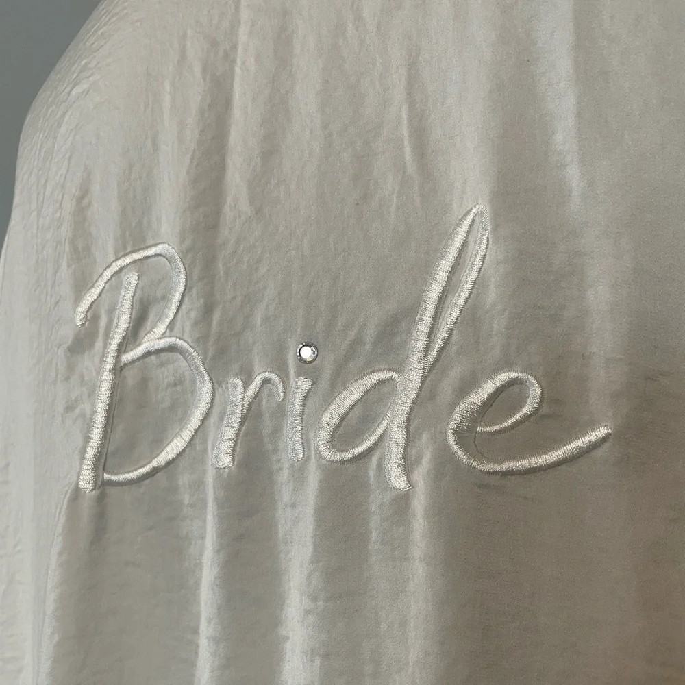“Bride” Robe - Picture 6 of 7